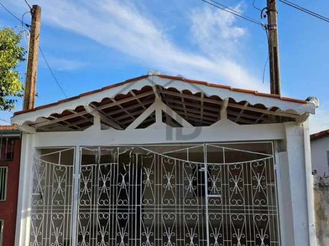 Imperdível: Casa à venda em Indaiatuba-SP, Jardim São Francisco - 2 quartos, 1 suíte, 1 vaga de garagem, 104m².