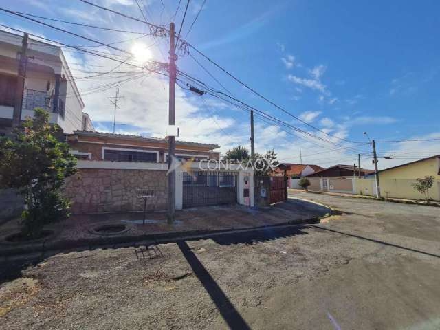 Casa com 3 quartos à venda na Rua Osvaldo de Andrade, 16, Jardim Nossa Senhora Auxiliadora, Campinas, 185 m2 por R$ 850.000