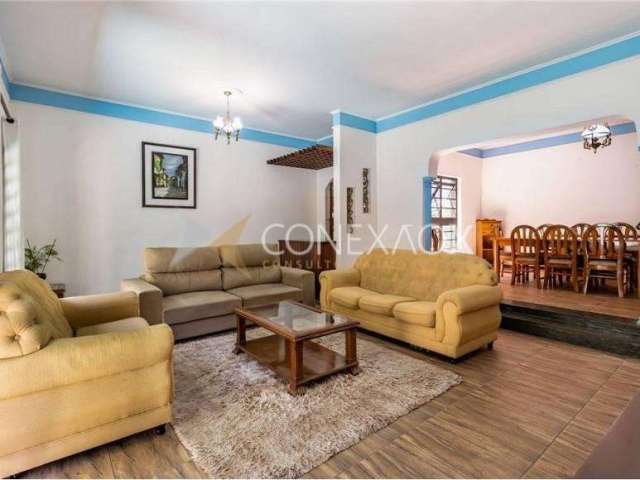 Casa com 3 quartos à venda na Arlindo Carpino, 320, Taquaral, Campinas, 384 m2 por R$ 750.000