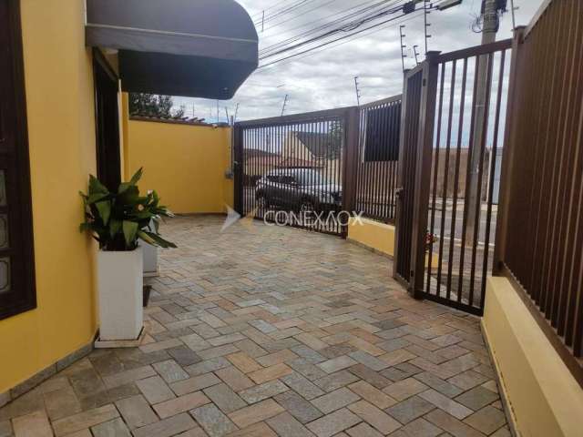 Casa com 3 quartos à venda na Rua Vicente Celestino, 560, Jardim Antonio Von Zuben, Campinas, 243 m2 por R$ 900.000