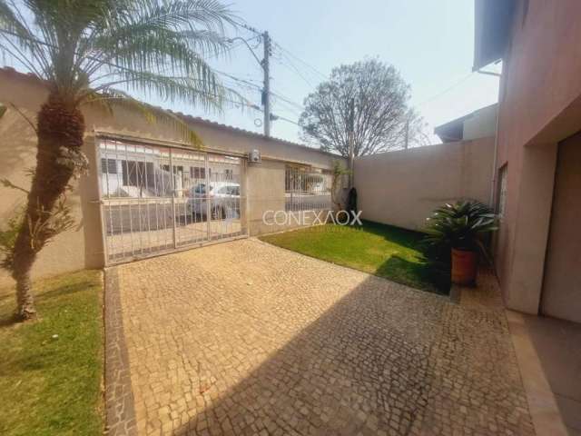 Casa com 4 quartos à venda na Rua Santo Anastácio, 91, Jardim Nova Europa, Campinas, 200 m2 por R$ 750.000