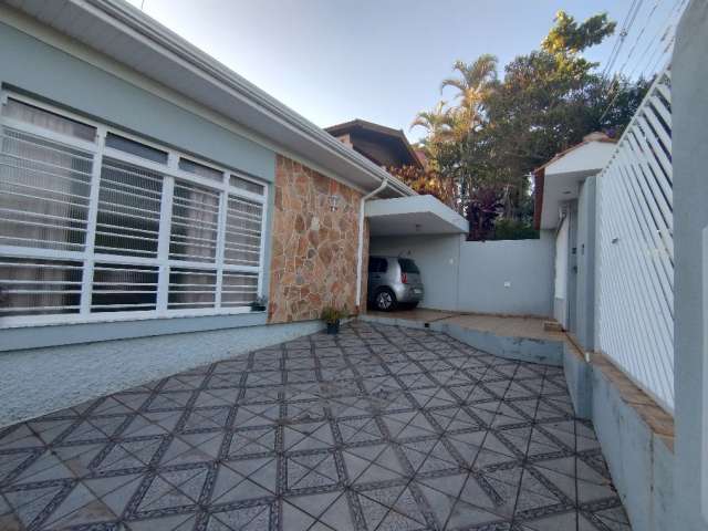 Casa  Terrea em Aguas de Lindóia  3 dormitórios.