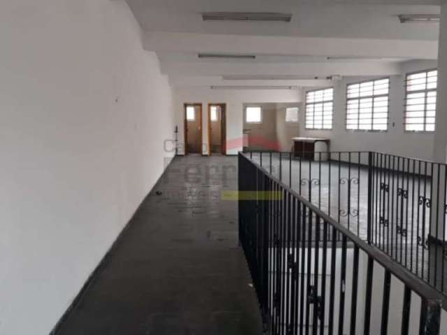 Prédio comercial Av Água Fria 340m²