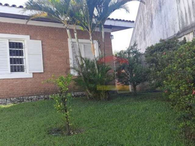 Casa térrea com 690m de área total  ,comercial.