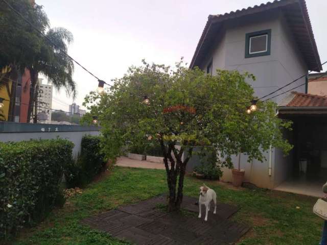 Sobrado com quintal gramado, 2 suítes, 2 vagas , Vila Aurora