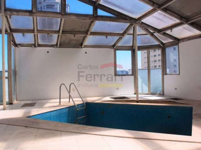 HIGIENÓPOLIS - 642m2, cobertura triplex, com piscina e churrasqueira.