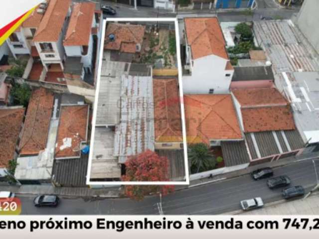 Terreno próximo Engenheiro à venda com 747,21 m²