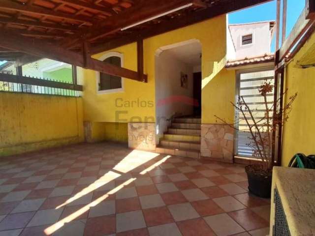 Casa terrea na vila nivi , 3 dormitórios, sendo 1 suíte, terraço com churrasqueira, 2 vagas