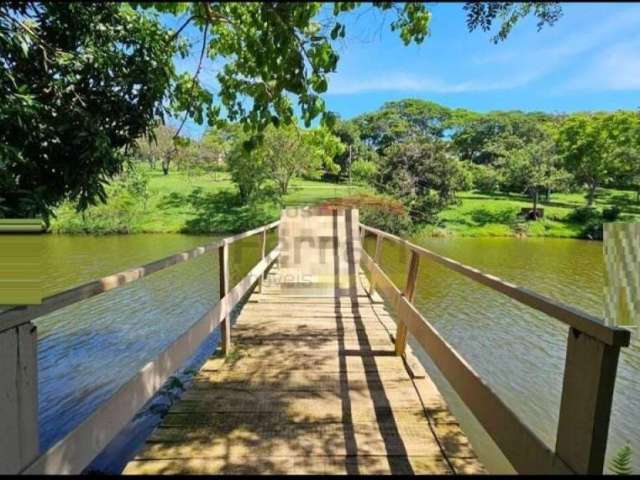 Terreno em condomínio fechado na regiõ de itu, 810 m² medindo 18 x 45