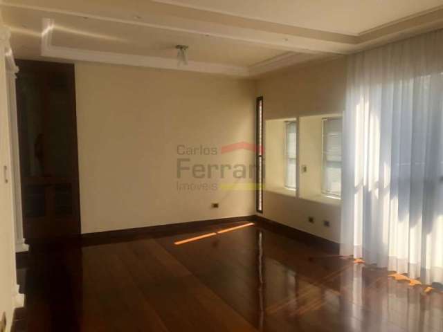 Apartamento com 03 dormitórios, 01 vaga - varanda