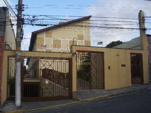 Casa de condomínio condomínio/ Estuda permuta