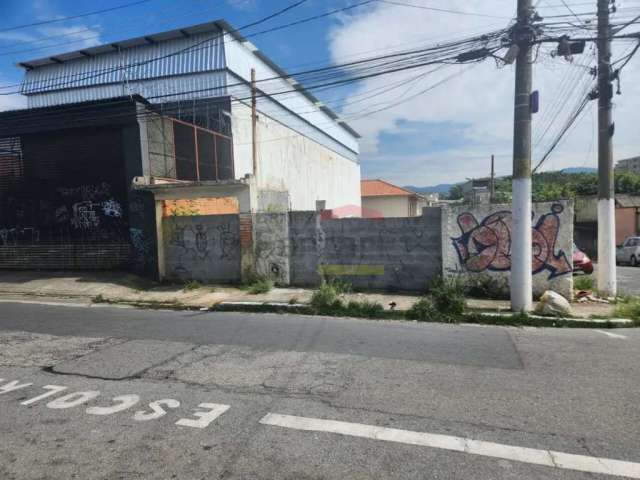 Terreno à 2 Km do Metrô Tucuruvi, próximo ao Mercado Sonda da Rua Benjamin Pereira