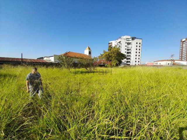 Terreno pari 2400metros2