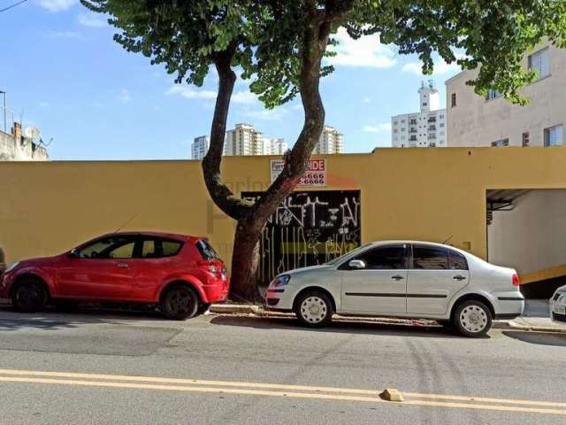 Terreno para estacionamento e/ou lava rápido para alugar na Av. Zumkeller!