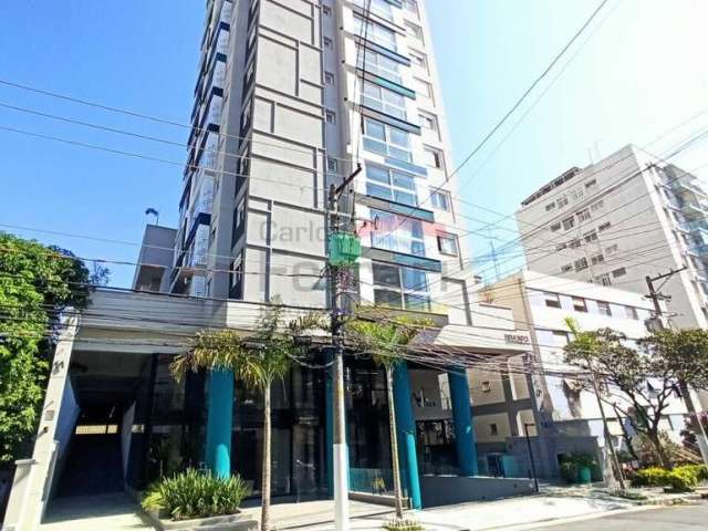 Apartamento duplex com 1 suíte para alugar na Água Fria.