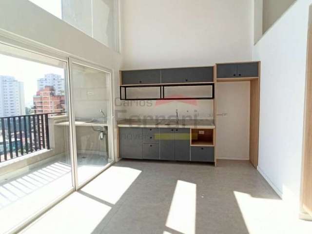 Apartamento duplex com 1 suíte para alugar na Água Fria.