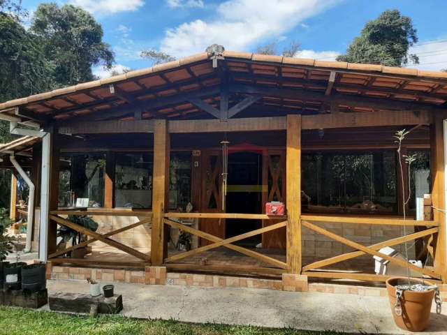 Casa para locação no Condomínio Parque do Alto, Serra da Cantareira (Caieiras) com 250 metros quadra