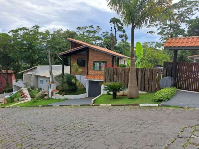 Maravilhosa Casa na Serra da Cantareira - Condominio Parque Suiça