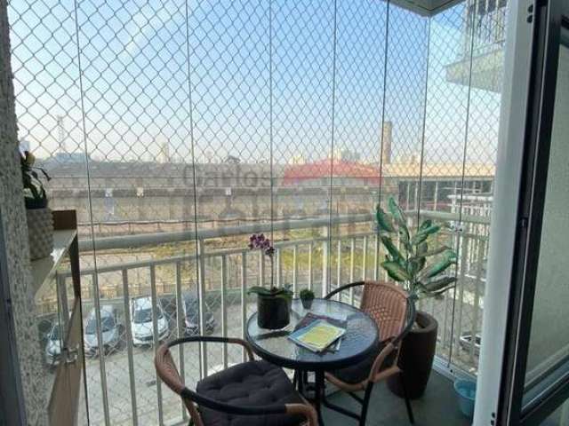 Apartamento à Venda, Belenzinho, 02 dormitórios, 01 vaga, varanda