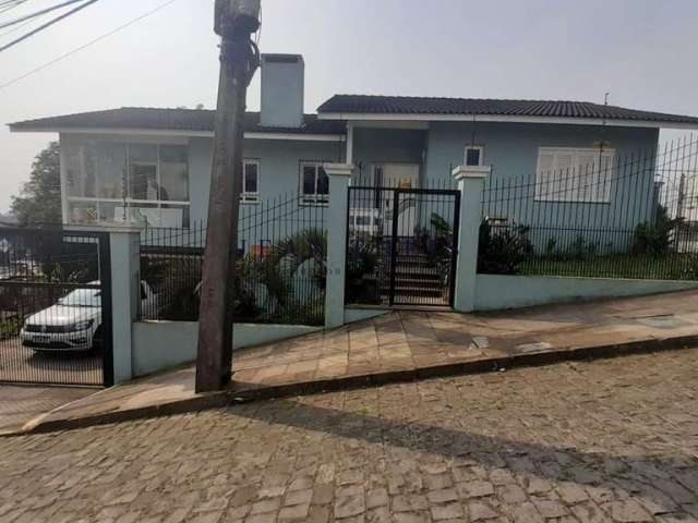 Casa com 3 quartos à venda na Bela Vista, Caxias do Sul  por R$ 1.380.000