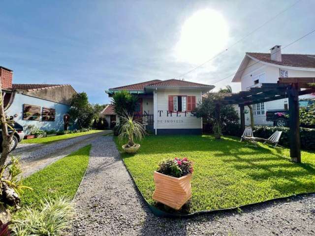 Casa com 3 quartos à venda na Colina Sorriso, Caxias do Sul  por R$ 780.000