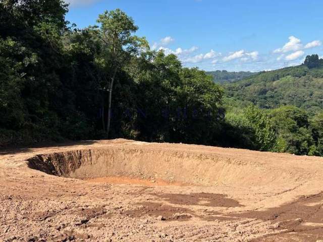 Chácara / sítio à venda na Segunda Légua, Caxias do Sul  por R$ 300.000