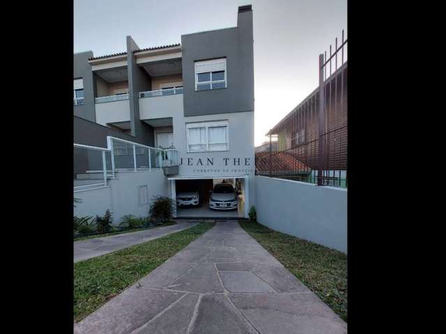 Casa com 3 quartos à venda na Nossa Senhora da Saúde, Caxias do Sul  por R$ 1.150.000