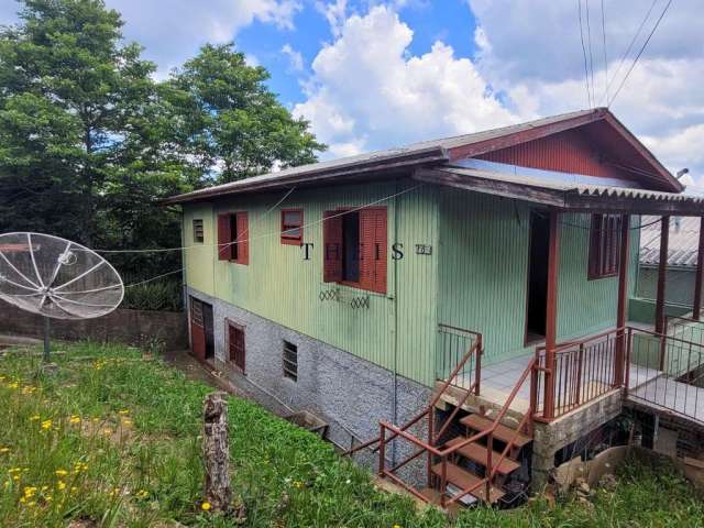 Casa com 4 quartos à venda no São Caetano, Caxias do Sul  por R$ 250.000