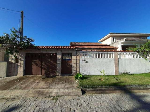 Casa no condomínio Solar dos Cantarinos com 2 dormitórios à venda, 90 m² por R$ 350.000 - São Matheus - São Pedro da Aldeia/RJ