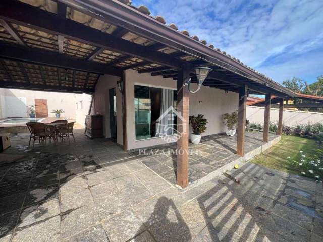 Casa com 3 dormitórios à venda, 200 m² por R$ 650.000 - Balneário São Pedro - São Pedro da Aldeia/RJ