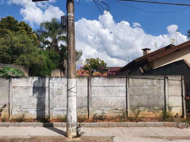 Terreno à venda no Jardim dos Pinheiros, Atibaia  por R$ 450.000