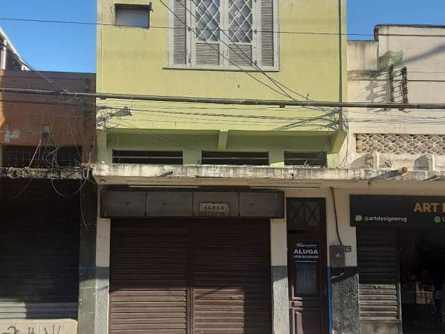 Casa com 3 quartos para alugar na Rua Marechal Floriano Peixoto, 358, Covanca, São Gonçalo, 90 m2 por R$ 950