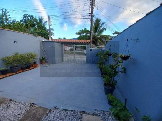 Casa para Venda em São Sebastião, Canto do Mar, 2 dormitórios, 1 banheiro, 2 vagas