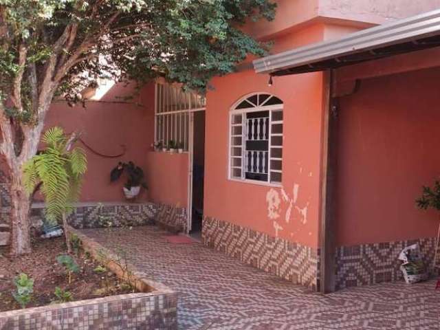 Casa Padrão para Venda em Conjunto Cristina (São Benedito) Santa Luzia-MG