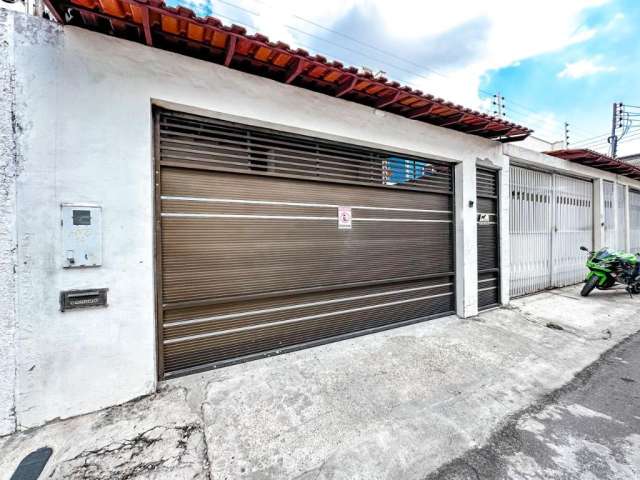 Casa Duplex com 2 Suites e 2 Vagas cobertas no São Jorge