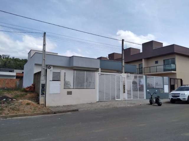 Casa com 2 quartos à venda no Jaraguá 99, Jaraguá do Sul  por R$ 360.000
