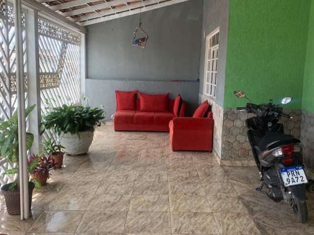 Alugo casa qnm 24 lote 250 metros cas atod ana laje