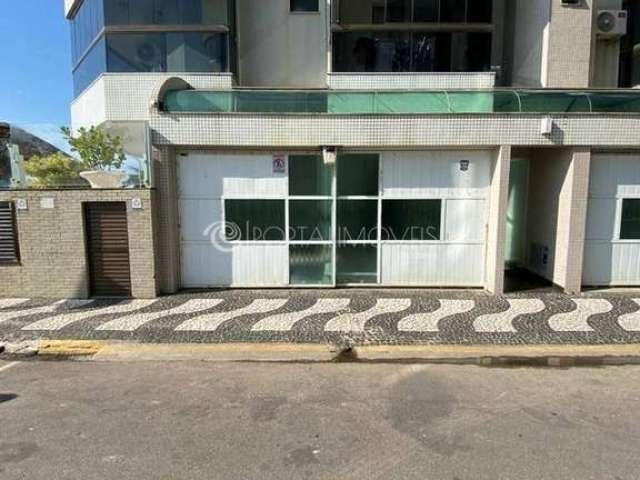 Apartamento térreo - Frente mar Meia Praia