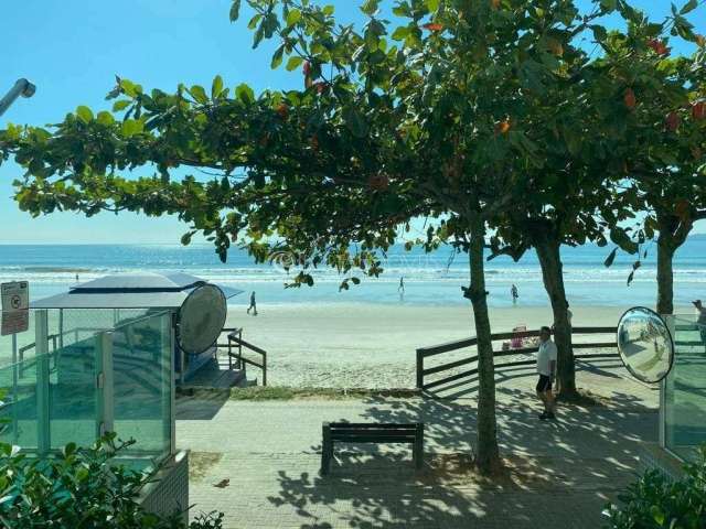 03 Suítes - Frente Mar Em Meia Praia para Temporada