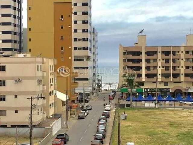 Dom Manuel - Apartamento para locação de temporada com 02 dormitórios em Meia Praia.