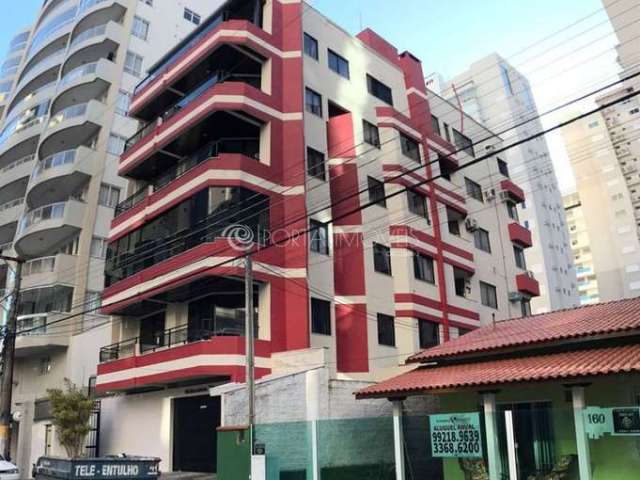 Apartamento com 03 dormitórios para aluguel Anual em Meia Praia