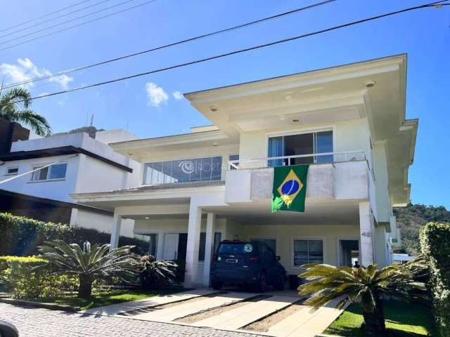 Espaço e Conforto em Balneário Camboriú: Sua Nova Casa com Piscina Privativa