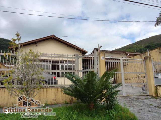 Casa com 5 quartos à venda no Martim de Sá, Caraguatatuba , 360 m2 por R$ 750.000