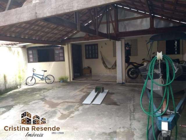 Casa com 2 quartos à venda no Perequê Mirim, Caraguatatuba  por R$ 300.000