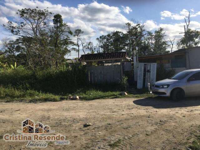 Casa com 2 quartos à venda no Travessão, Caraguatatuba , 360 m2 por R$ 115.000