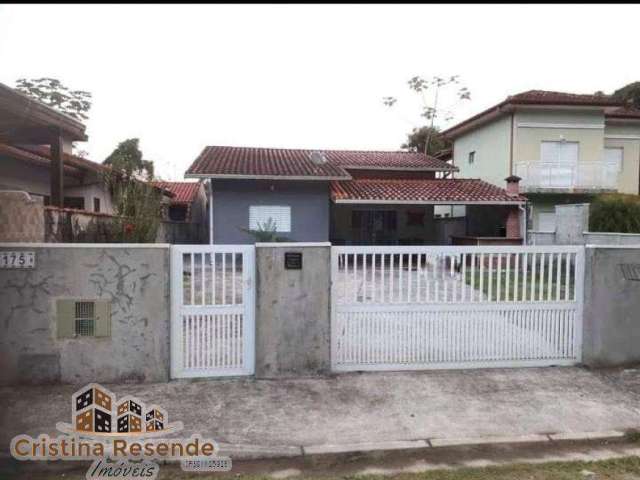 Casa com 3 quartos à venda na Rua Joaquim Aurélio Nabuco de Araújo, Massaguaçu, Caraguatatuba, 380 m2 por R$ 615.000