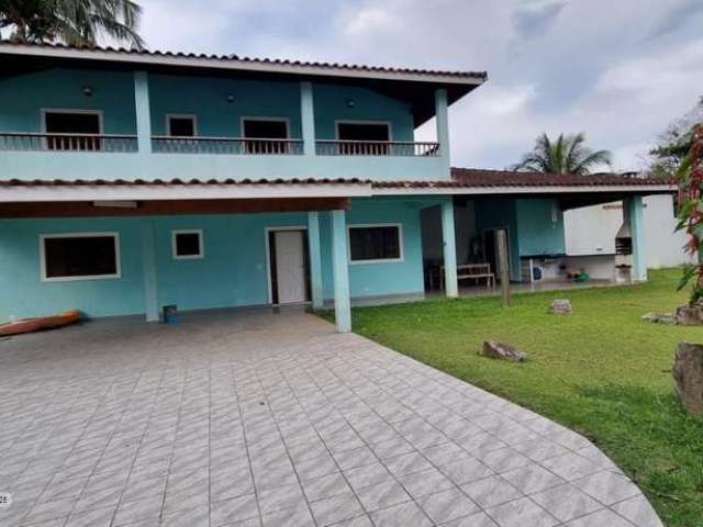 Casa com 3 quartos à venda na Rua Joaquim Aurélio Nabuco de Araújo, Massaguaçu, Caraguatatuba, 650 m2 por R$ 630.000