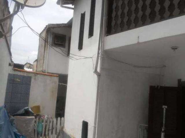 Casa com 3 quartos à venda na Rua Joaquim Aurélio Nabuco de Araújo, Centro, Caraguatatuba, 176 m2 por R$ 400.000