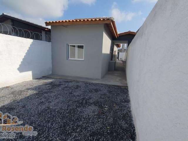 Casa com 2 quartos à venda no Balneário dos Golfinhos, Caraguatatuba  por R$ 335.000