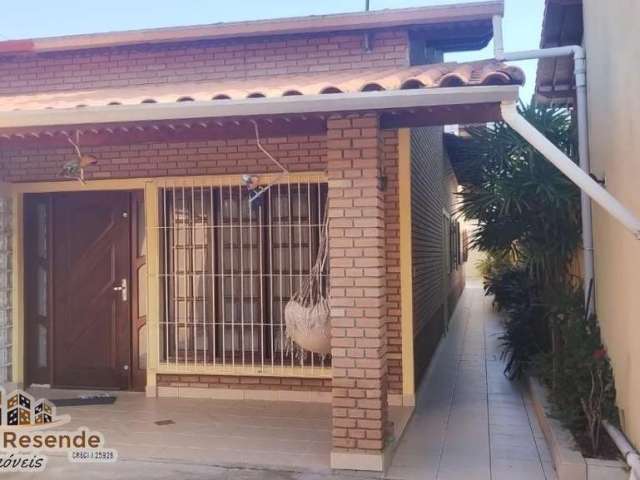 Casa com 3 quartos à venda em Maranduba, Ubatuba  por R$ 600.000